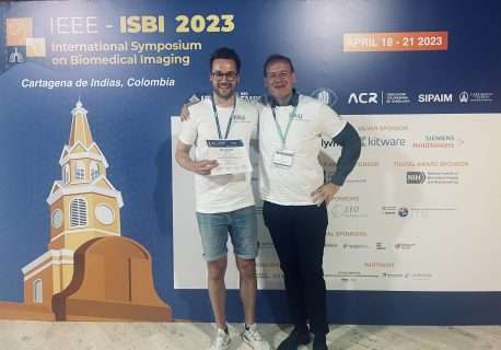 Zum Artikel "Fabian Wagner from Friedrich Alexander University’s Pattern Recognition Lab Wins Best Poster Award at IEEE ISBI 2023"
